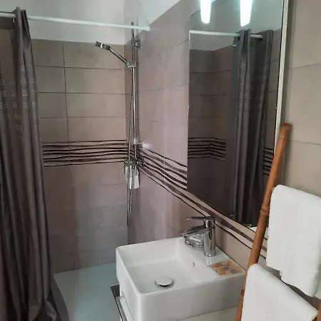 Les Jardins De Santa Giulia - Charmante Dhte Vendégház 3*