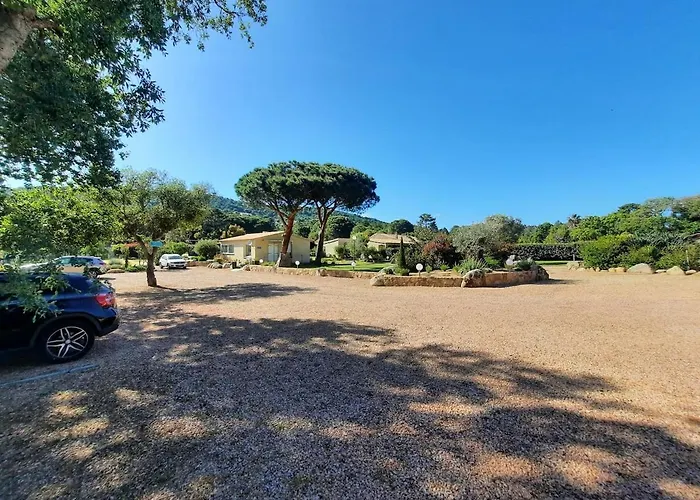 Maison d'hôtes Les Jardins De Santa Giulia - Charmante Dhte 3*